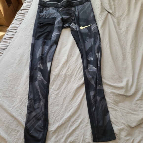 Nike Pro Mens SZ Med Training Tights in Cascade Brush Stroke Camo Black - Picture 1 of 9